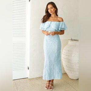 Hello Molly MOMENT OF DANCE OFF SHOULDER MAXI DRESS BLUE